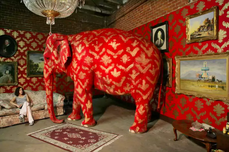 Bansky y elefante Bansky y elefante